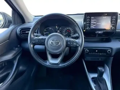 Photo 10 Toyota Yaris  116h Dynamic 5p MY22