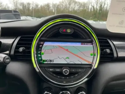 Photo 9 Mini Mini  Cooper SE 184ch Yours BVA