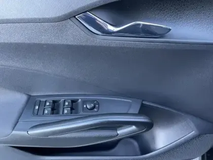 Photo 12 Skoda Fabia  1.0 TSI 95ch Ambition