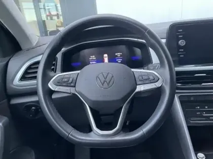 Photo 9 Volkswagen T-roc  1.0 TSI 110ch Life Plus