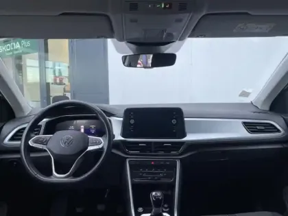 Photo 8 Volkswagen T-roc  1.0 TSI 110ch Life Plus