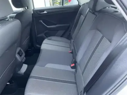 Photo 7 Volkswagen T-roc  1.0 TSI 110ch Life Plus