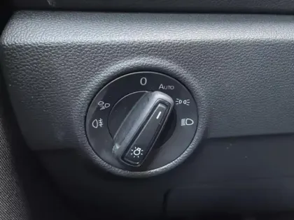 Photo 13 Volkswagen T-roc  1.0 TSI 110ch Life Plus