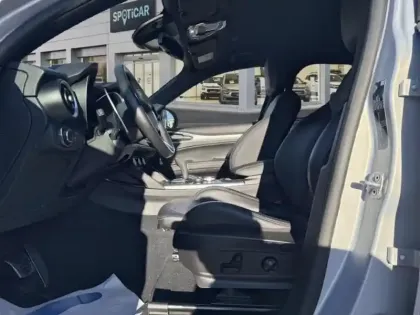 Photo 8 Alfa Romeo Stelvio  2.2 Diesel 210ch Veloce Q4 AT8