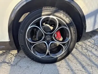 Photo 10 Alfa Romeo Stelvio  2.2 Diesel 210ch Veloce Q4 AT8