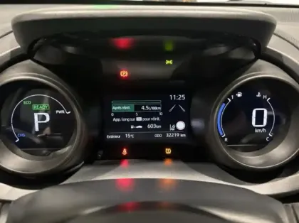 Photo 7 Toyota Yaris  Cross 116h Dynamic Business + Programme Beyond Zero Academy MY22