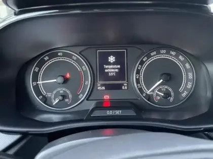 Photo 12 Skoda Fabia  1.0 MPI 65ch Active