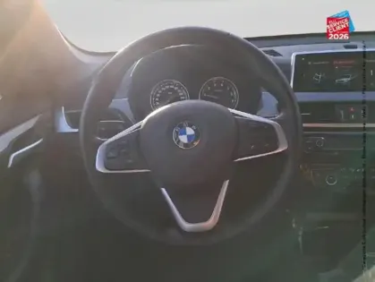 Photo 11 BMW X1  sDrive18iA 136ch xLine DKG7 Touvrant Sieges chauf GPS Camera