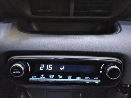 Photo 22 Toyota Yaris  Hybride 116h