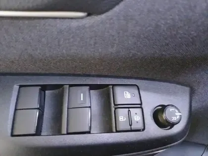 Photo 27 Toyota Yaris  Hybride 116h