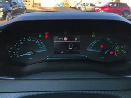 Photo 49 Peugeot 208  Hybrid 110 e-DCS6