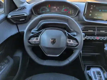 Photo 28 Peugeot 208  Hybrid 110 e-DCS6