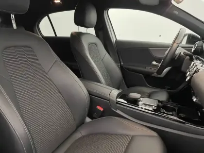 Photo 28 Mercedes Classe A  200 d 8G-DCT