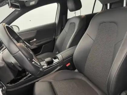 Photo 14 Mercedes Classe A  200 d 8G-DCT