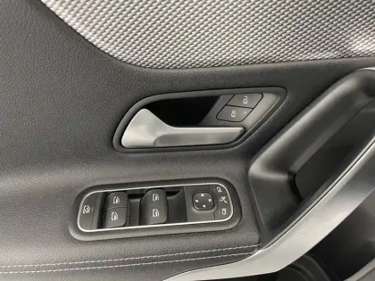 Photo 27 Mercedes Classe A  200 d 8G-DCT