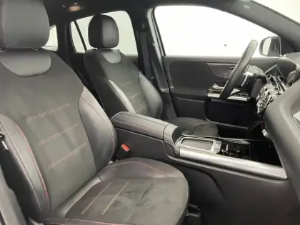 Photo 76 Mercedes GLA  200 d 8G-DCT