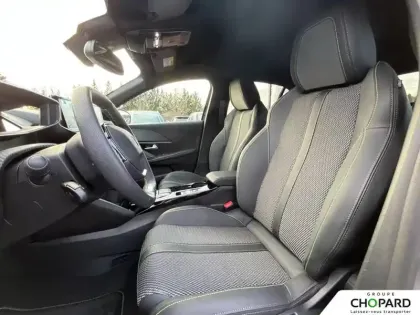 Photo 31 Peugeot 208  Electrique 50 kWh 136ch