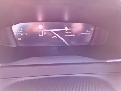 Photo 58 Peugeot 2008  Hybrid 145 e-DCS6