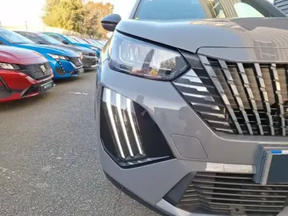 Photo 55 Peugeot 2008  Hybrid 145 e-DCS6