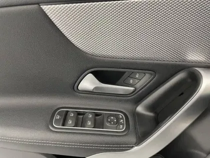 Photo 44 Mercedes CLA  Shooting Brake 200 d 8G-DCT