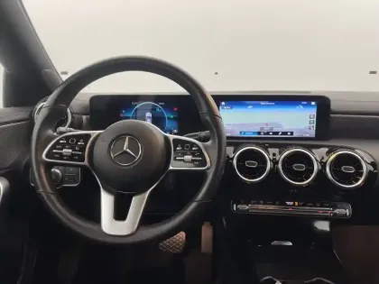 Photo 39 Mercedes CLA  Shooting Brake 200 d 8G-DCT