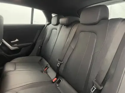 Photo 33 Mercedes CLA  Shooting Brake 200 d 8G-DCT