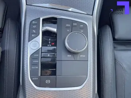 Photo 9 BMW Serie 3 330e xDrive 292 ch BVA8