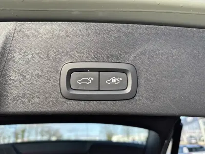 Photo 27 Volvo Xc40  B3 163 ch DCT7