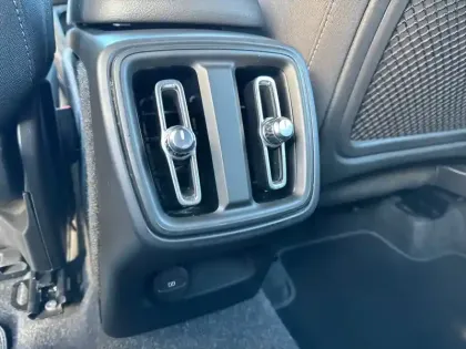 Photo 21 Volvo Xc40  B3 163 ch DCT7