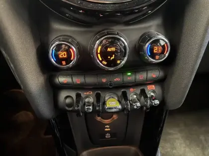 Photo 28 Mini Mini Hatch 3 Portes Cooper SE 184 ch