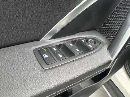 Photo 15 BMW X1  sDrive 18d 150ch DKG7