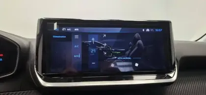 Photo 70 Peugeot 208  100 S&S BVM6