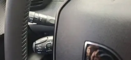 Photo 66 Peugeot 208  100 S&S BVM6