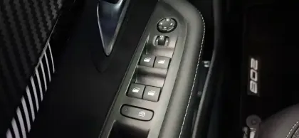 Photo 17 Peugeot 208  100 S&S BVM6