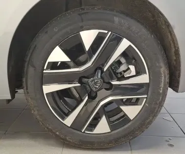 Photo 50 Peugeot 208  100 S&S BVM6