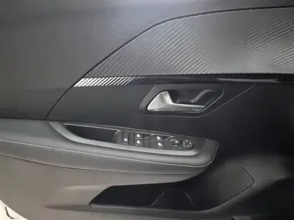 Photo 68 Peugeot 208  100 S&S BVM6