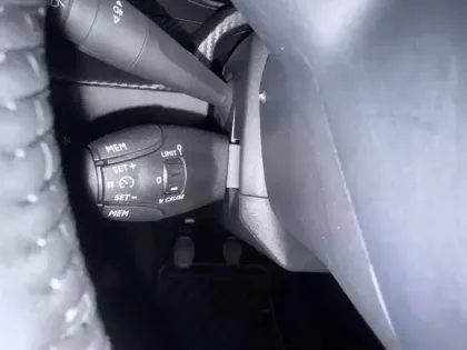 Photo 53 Peugeot 208  100 S&S BVM6