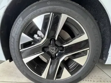 Photo 21 Peugeot 208  100 S&S BVM6