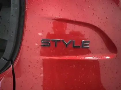 Photo 23 Peugeot 208  Electrique 50 kWh 136ch