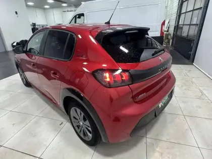 Photo 22 Peugeot 208  Electrique 50 kWh 136ch