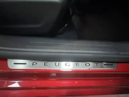 Photo 30 Peugeot 208  Electrique 50 kWh 136ch