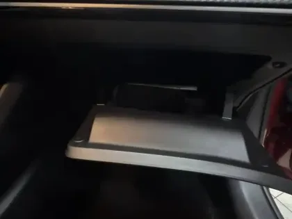 Photo 31 Peugeot 208  Electrique 50 kWh 136ch