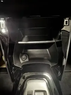 Photo 9 Peugeot 208  Electrique 50 kWh 136ch