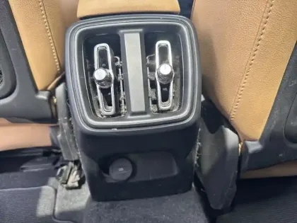 Photo 18 Volvo Xc40  T4 190 ch Geartronic 8