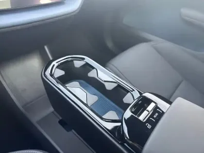 Photo 15 Volvo Ex30  Single Extended Range 272 ch 1EDT