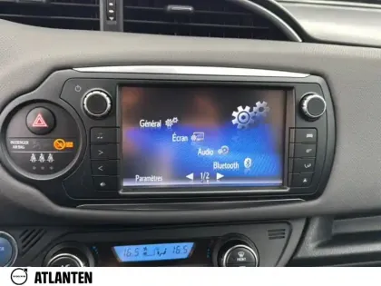 Photo 15 Toyota Yaris  Hybride 100h