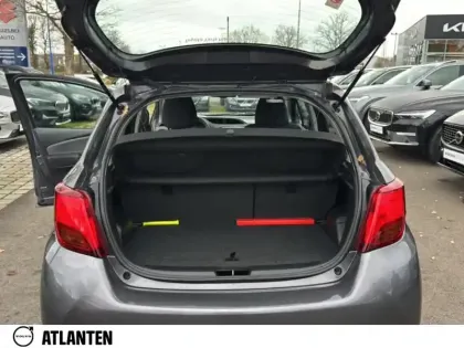 Photo 6 Toyota Yaris  Hybride 100h