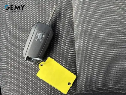 Photo 18 Peugeot Partner  FOURGON STANDARD 650 KG BLUEHDI 100 S&S BVM6