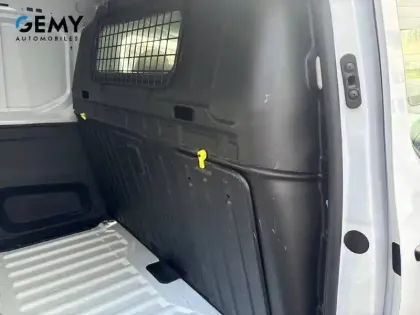 Photo 17 Peugeot Partner  FOURGON STANDARD 650 KG BLUEHDI 100 S&S BVM6