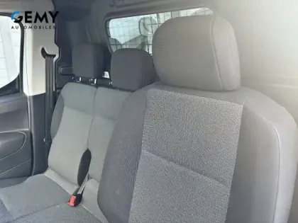 Photo 10 Peugeot Partner  FOURGON STANDARD 650 KG BLUEHDI 100 S&S BVM6